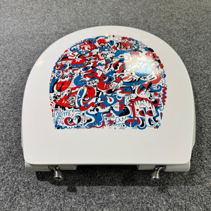 Pressalit Calmo 556000-BZ5999 toiletzitting met deksel wit met motief (OUTLET)