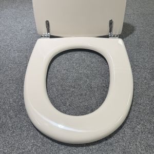 Sphinx Antibes S8H5F00R030 toiletzitting met deksel pergamon (model sinds 07-2026)
